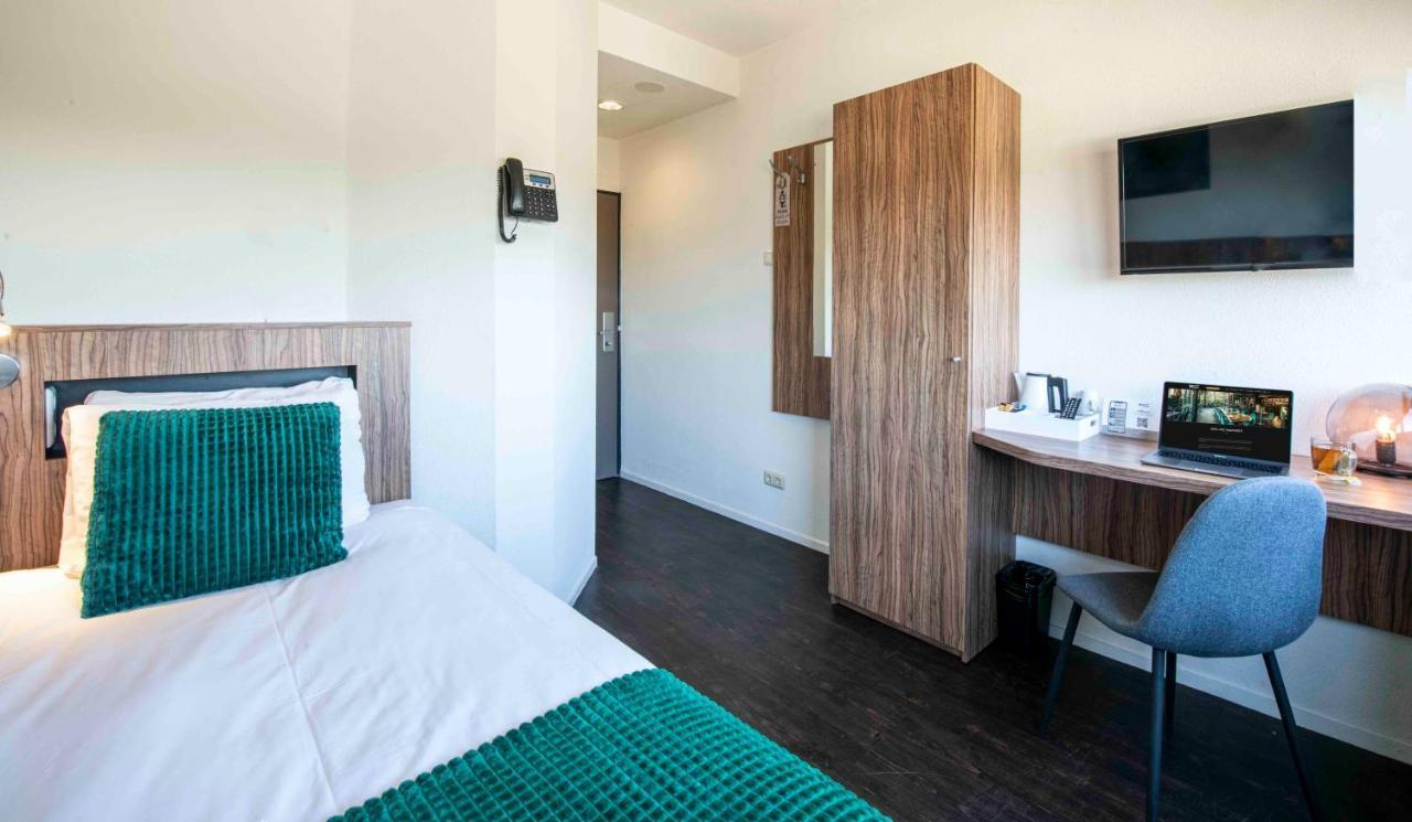וחנינגן Hotel Wicc מראה חיצוני תמונה