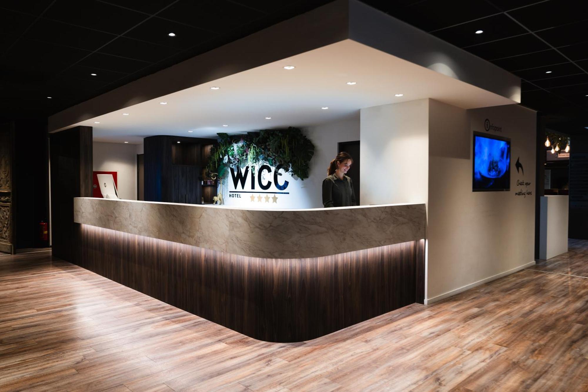 וחנינגן Hotel Wicc מראה חיצוני תמונה