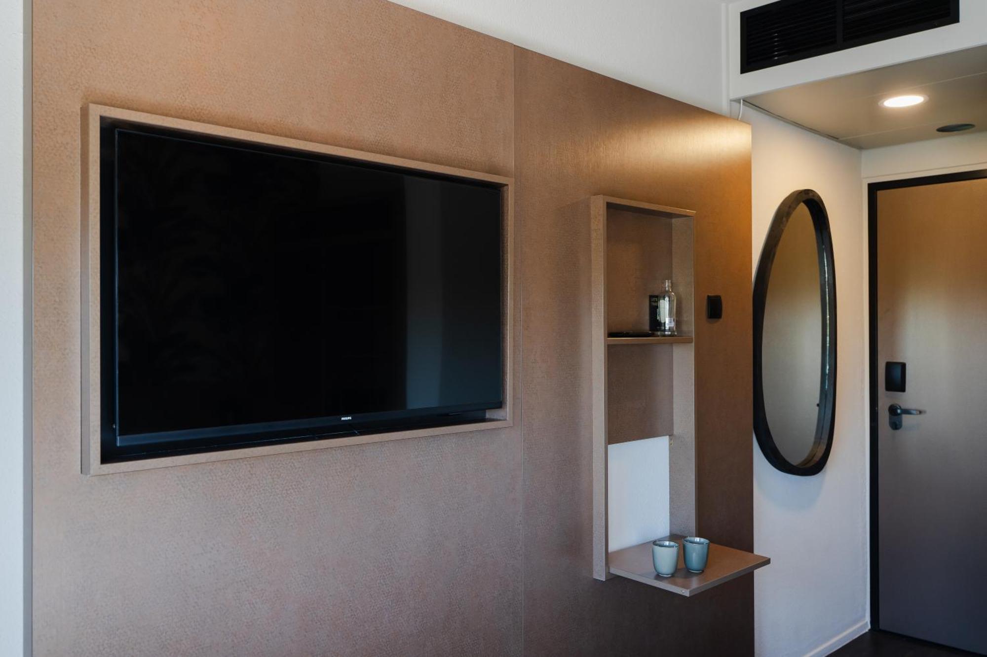 וחנינגן Hotel Wicc מראה חיצוני תמונה