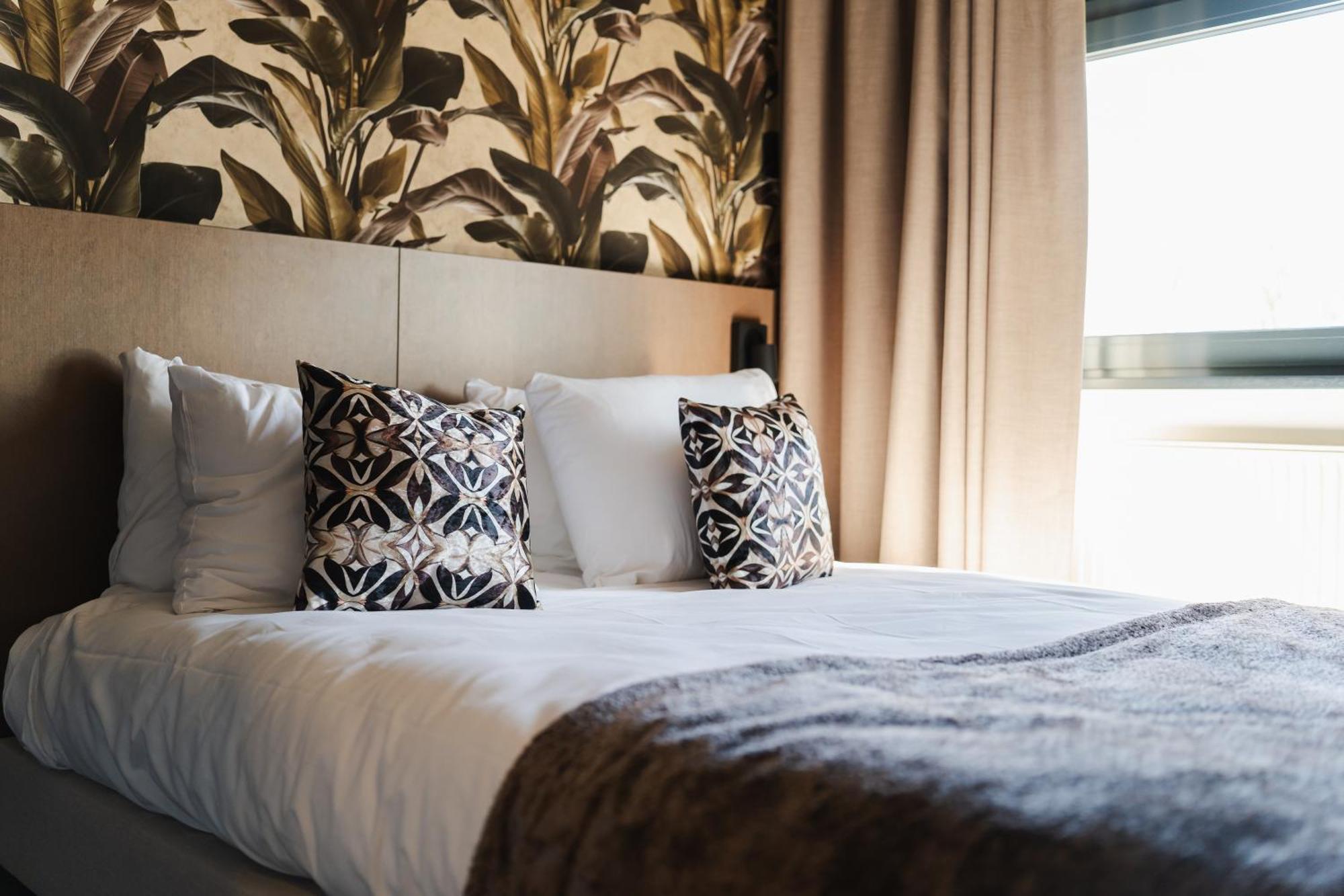 וחנינגן Hotel Wicc מראה חיצוני תמונה