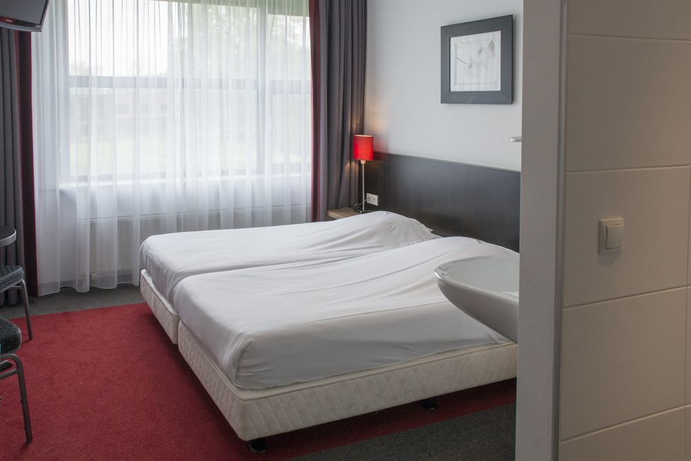 וחנינגן Hotel Wicc מראה חיצוני תמונה